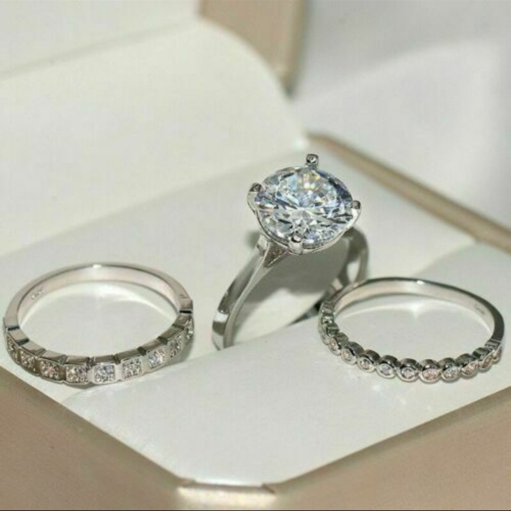 Elegant 14 kt white gold 4.56 lab grown diamonds 3 ring set - Picture 2 of 4